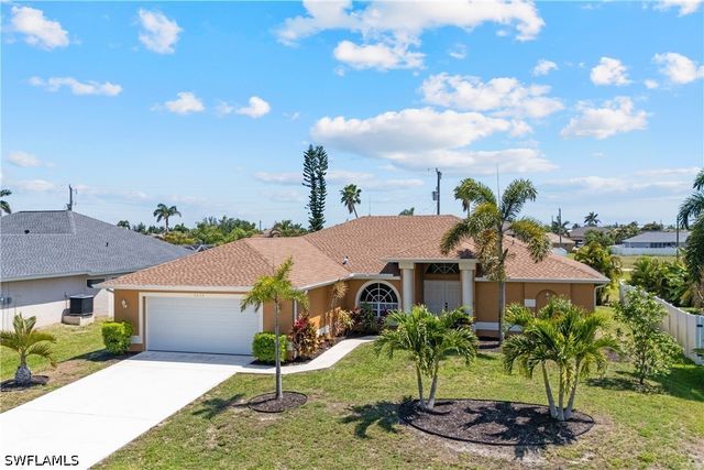 2228 SW 26th TER, Cape Coral, FL 33914
