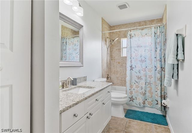 2228 SW 26th TER, Cape Coral, FL 33914