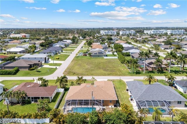 2228 SW 26th TER, Cape Coral, FL 33914