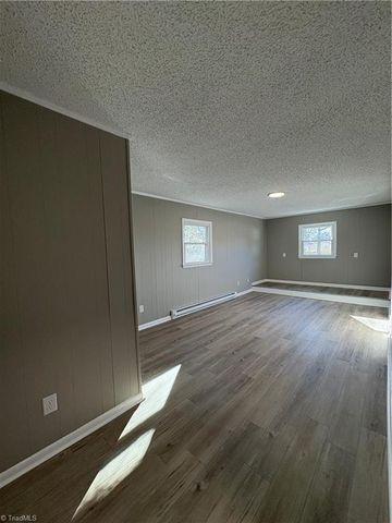 1406 Ohenry Boulevard, Greensboro, NC 27405