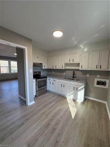 1406 Ohenry Boulevard, Greensboro, NC 27405