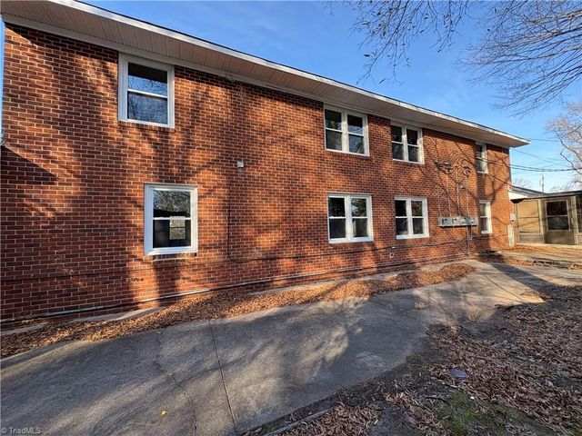 1406 Ohenry Boulevard, Greensboro, NC 27405