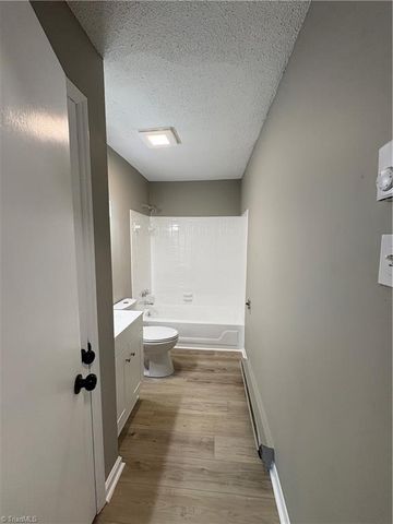 1406 Ohenry Boulevard, Greensboro, NC 27405