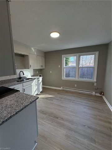 1406 Ohenry Boulevard, Greensboro, NC 27405