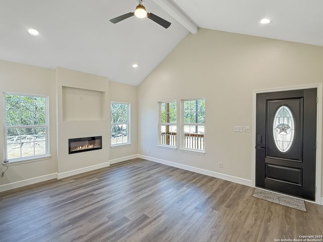 660 Skyline Dr, Bandera, TX 78003