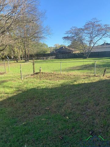 110 E Cedar, Hallsville, TX 75650