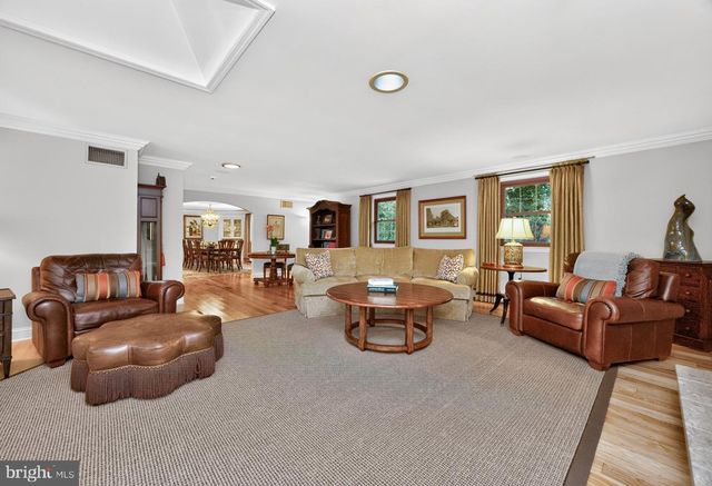 2439 HORSESHOE TRL, Chester Springs, PA 19425