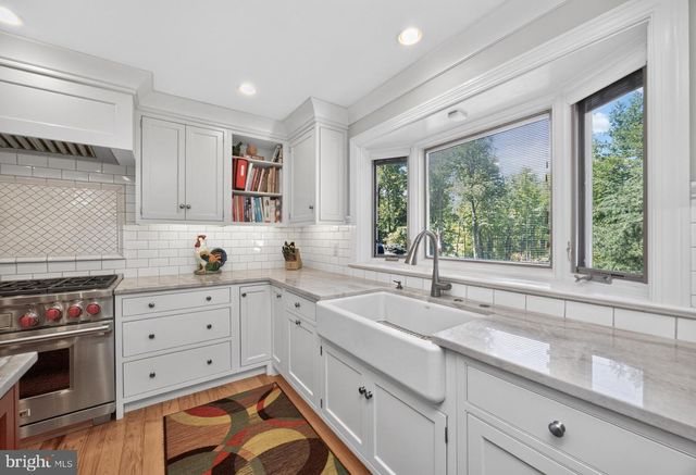 2439 HORSESHOE TRL, Chester Springs, PA 19425