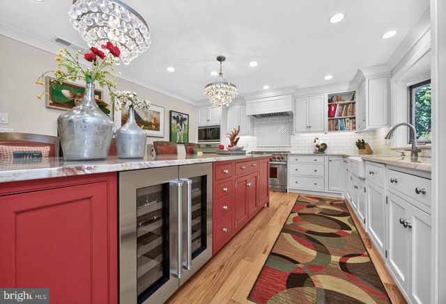 2439 HORSESHOE TRL, Chester Springs, PA 19425