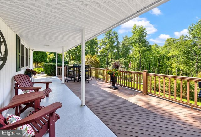 2439 HORSESHOE TRL, Chester Springs, PA 19425
