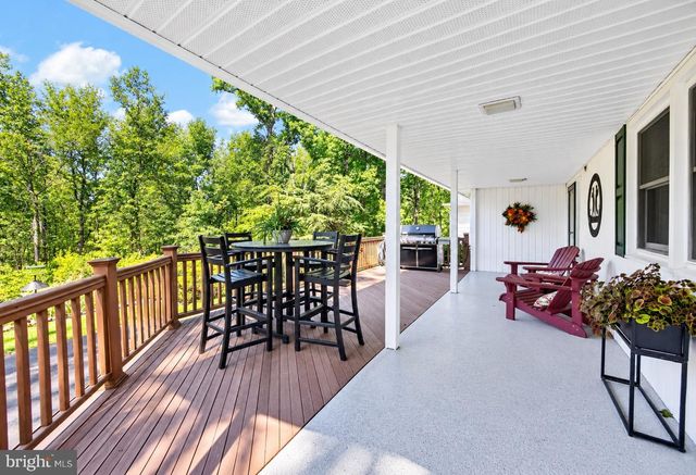 2439 HORSESHOE TRL, Chester Springs, PA 19425