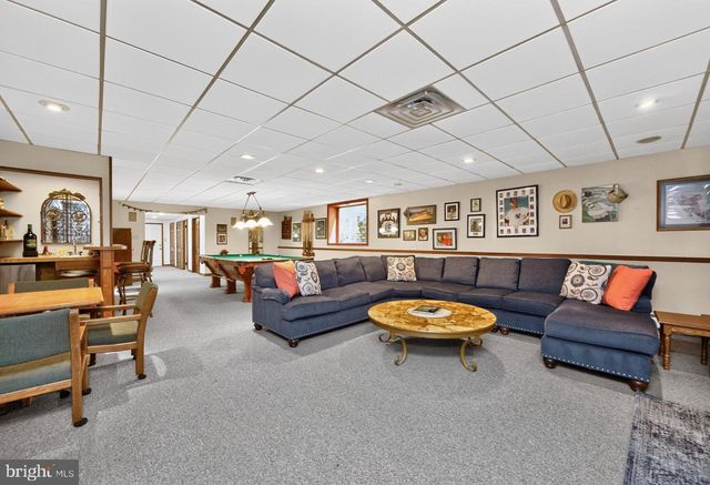 2439 HORSESHOE TRL, Chester Springs, PA 19425