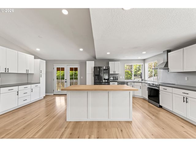 10220 Nw 24TH Ave, Vancouver, WA 98685