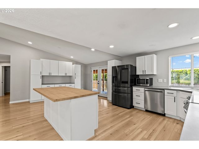 10220 Nw 24TH Ave, Vancouver, WA 98685