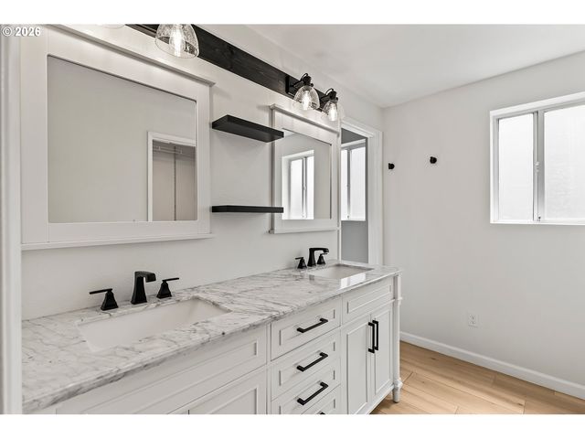 10220 Nw 24TH Ave, Vancouver, WA 98685