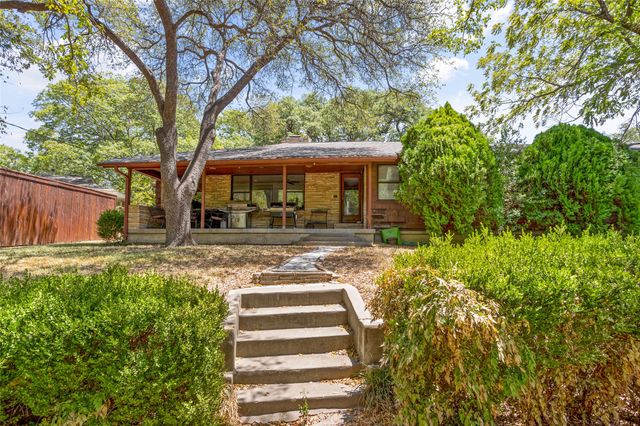 4224 Westmont Court, Fort Worth, TX 76109