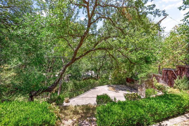 4224 Westmont Court, Fort Worth, TX 76109