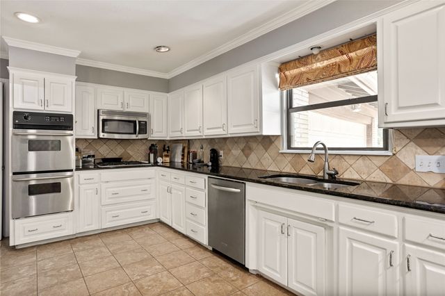 4224 Westmont Court, Fort Worth, TX 76109