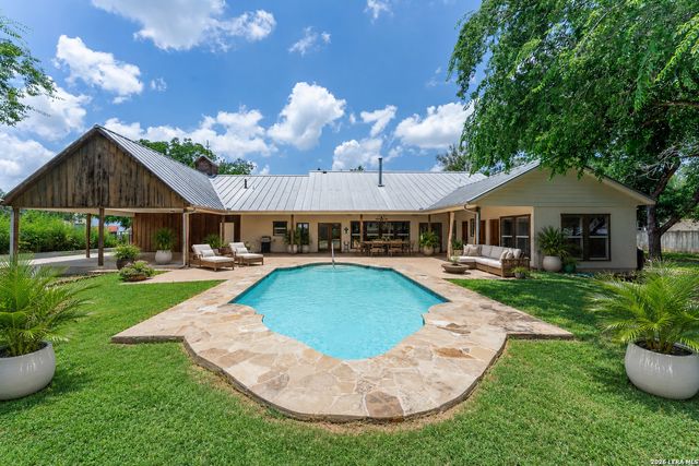 1690 WATERWAY LN, New Braunfels, TX 78130