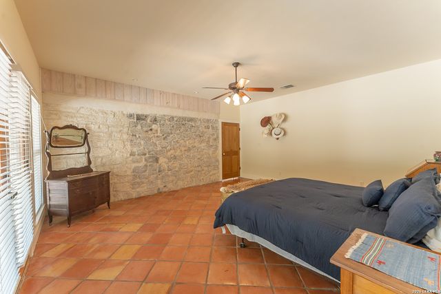 1690 WATERWAY LN, New Braunfels, TX 78130