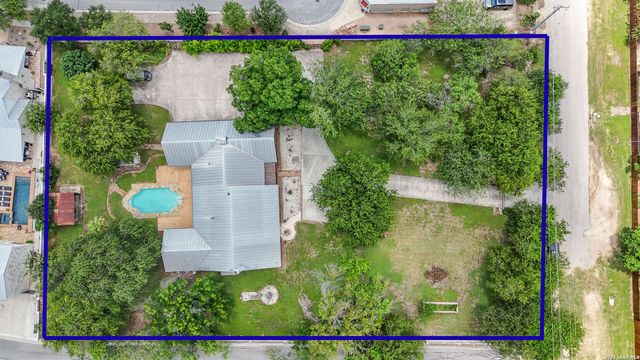 1690 WATERWAY LN, New Braunfels, TX 78130