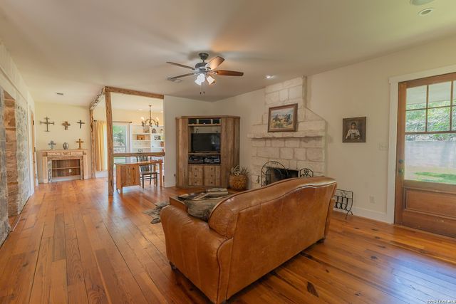 1690 WATERWAY LN, New Braunfels, TX 78130