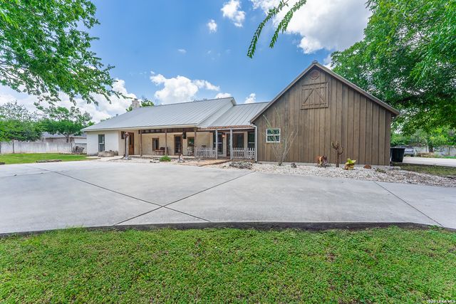 1690 WATERWAY LN, New Braunfels, TX 78130
