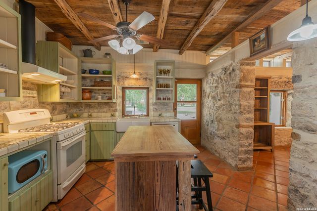 1690 WATERWAY LN, New Braunfels, TX 78130