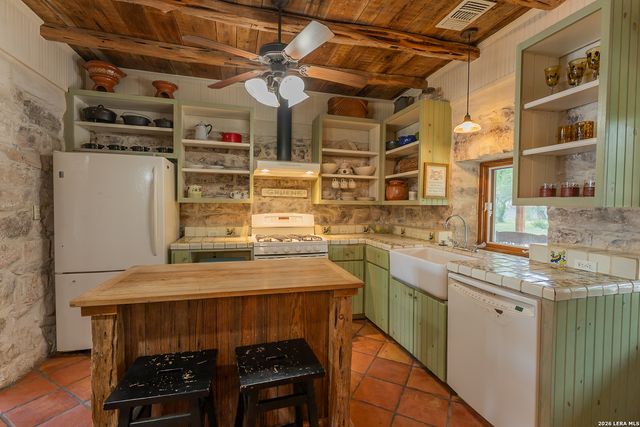 1690 WATERWAY LN, New Braunfels, TX 78130