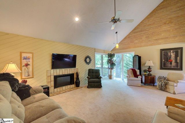 32 Creekside Way, Greenville, SC 29609