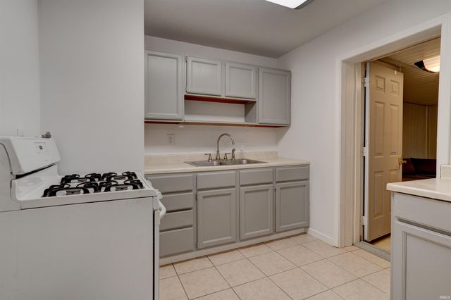 1425 Covert Avenue, Evansville, IN 47714