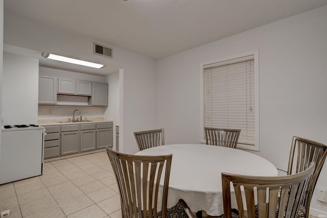1425 Covert Avenue, Evansville, IN 47714