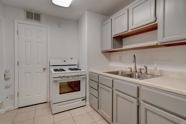 1425 Covert Avenue, Evansville, IN 47714