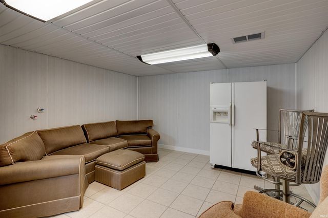 1425 Covert Avenue, Evansville, IN 47714