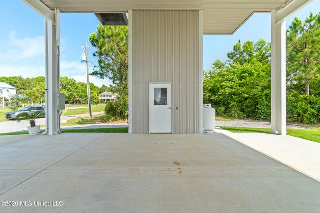 5004 Oak Street, Bay Saint Louis, MS 39520
