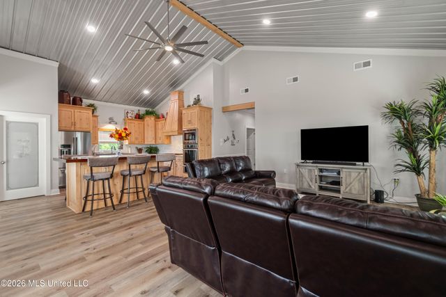 5004 Oak Street, Bay Saint Louis, MS 39520