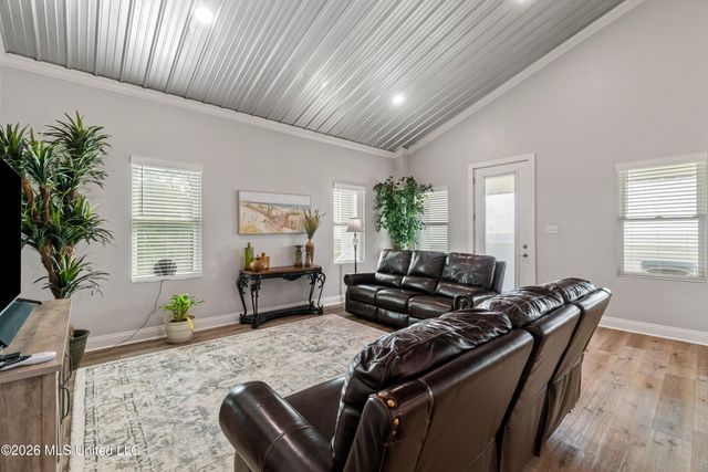 5004 Oak Street, Bay Saint Louis, MS 39520
