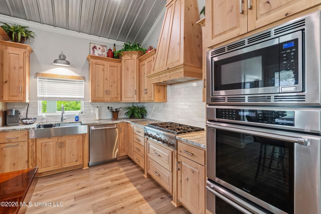 5004 Oak Street, Bay Saint Louis, MS 39520