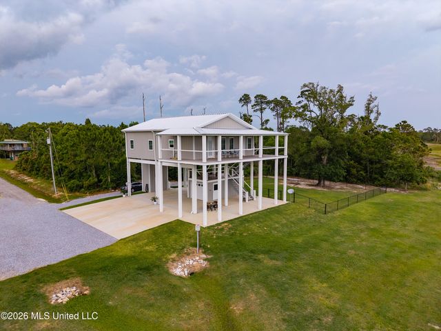 5004 Oak Street, Bay Saint Louis, MS 39520