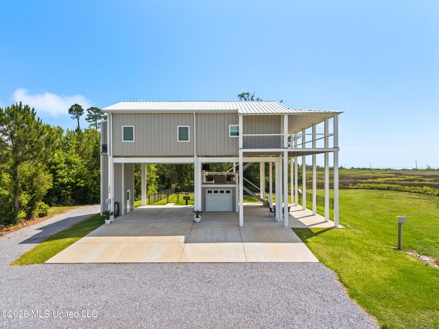 5004 Oak Street, Bay Saint Louis, MS 39520