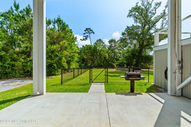 5004 Oak Street, Bay Saint Louis, MS 39520
