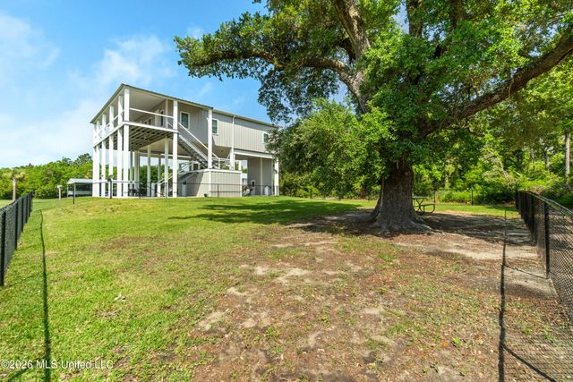 5004 Oak Street, Bay Saint Louis, MS 39520