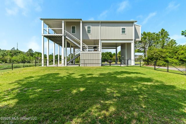 5004 Oak Street, Bay Saint Louis, MS 39520