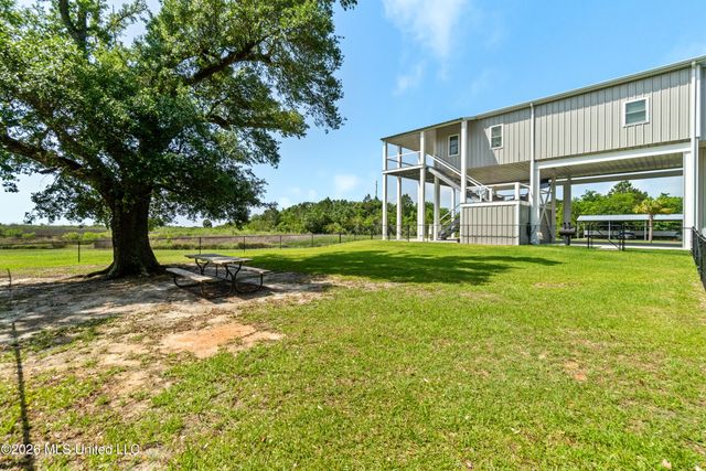 5004 Oak Street, Bay Saint Louis, MS 39520