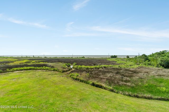 5004 Oak Street, Bay Saint Louis, MS 39520