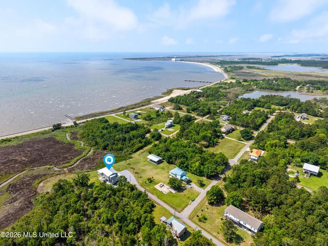 5004 Oak Street, Bay Saint Louis, MS 39520