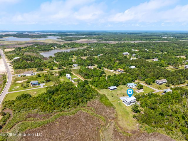 5004 Oak Street, Bay Saint Louis, MS 39520