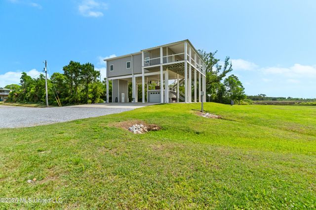 5004 Oak Street, Bay Saint Louis, MS 39520