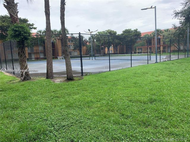 10781 Cleary Blvd 308, Plantation, FL 33324