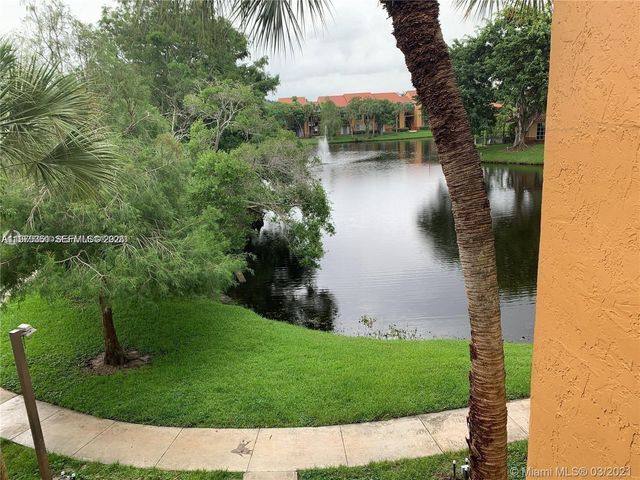 10781 Cleary Blvd 308, Plantation, FL 33324